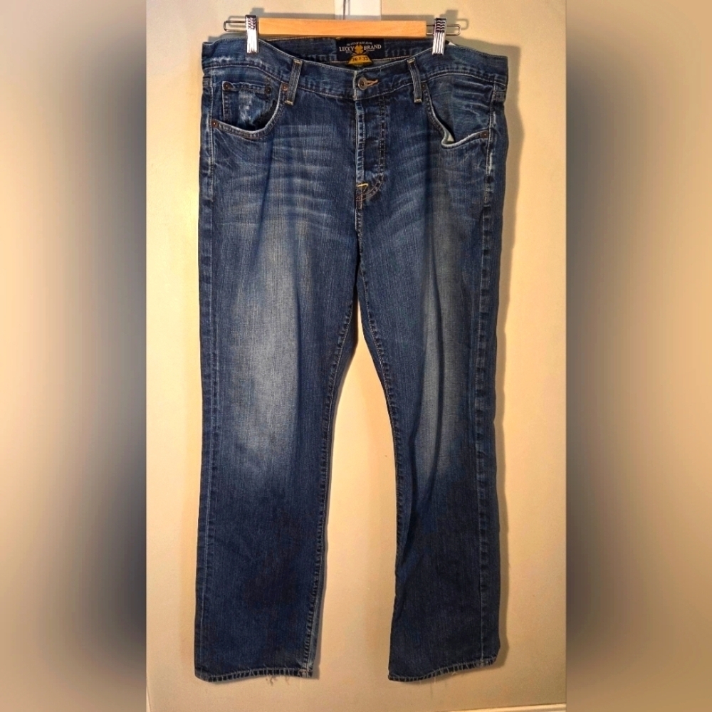 Lucky Brand Mens Jeans 221 Slim Straight Distressed Size 36 X 32